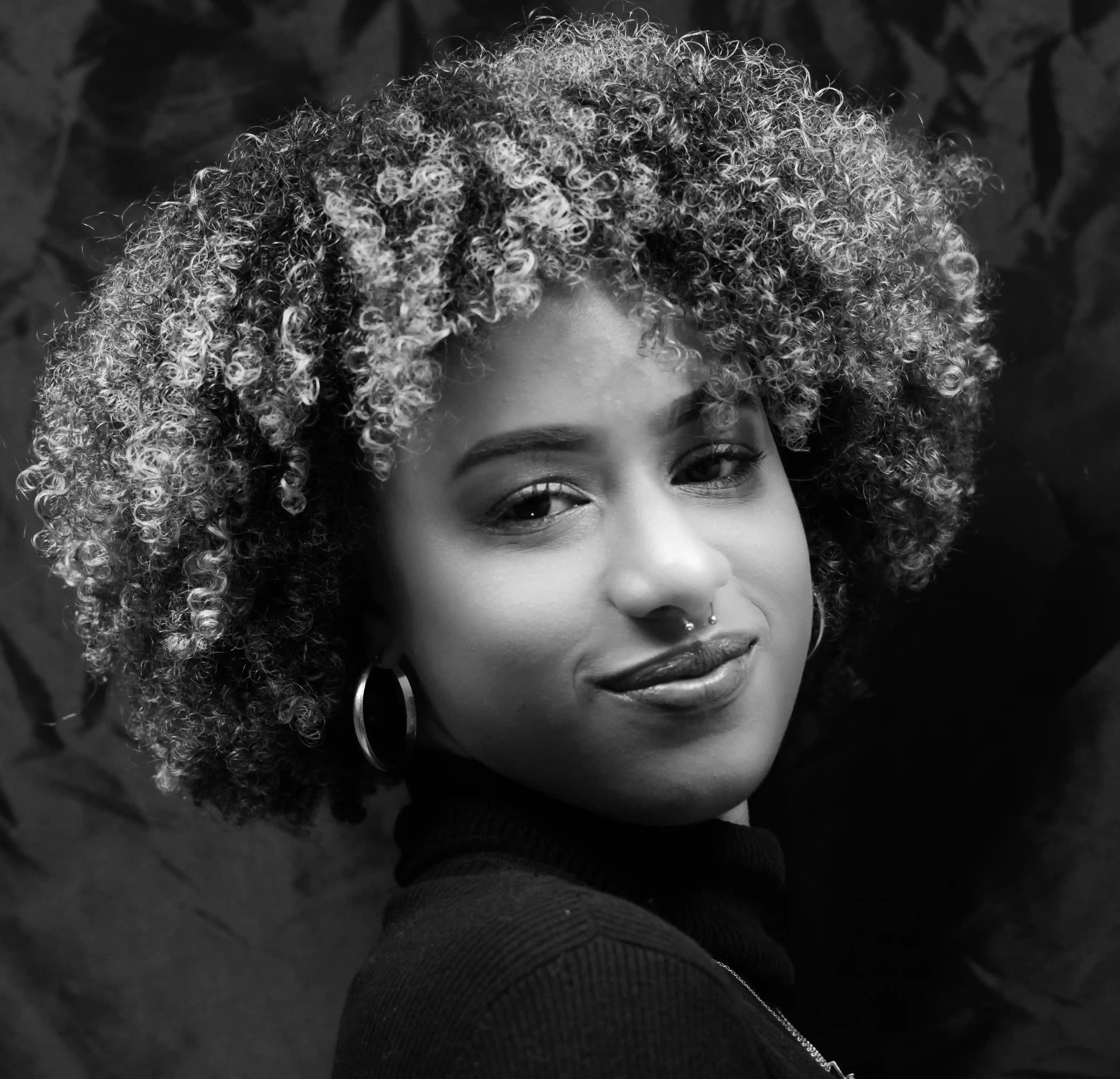 Camille, fondatrice de l'institut, dans une cabine de soin